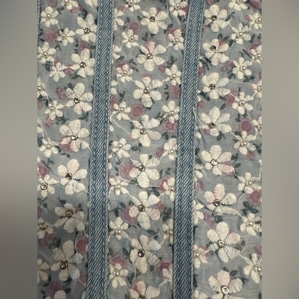 POL Cropped Denim Sleeveless Top, denim and floral lace detail, NWT, size large - Picture 5 of 8